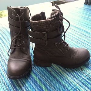 Stylish Women’s Combat Boots!